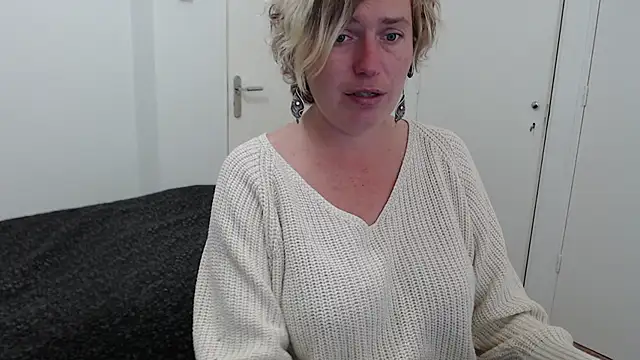 Snapshot of cumfun chatting on October 21, 2025, 9:09 am cumfun online show from October 21, 2025, 9:09 am