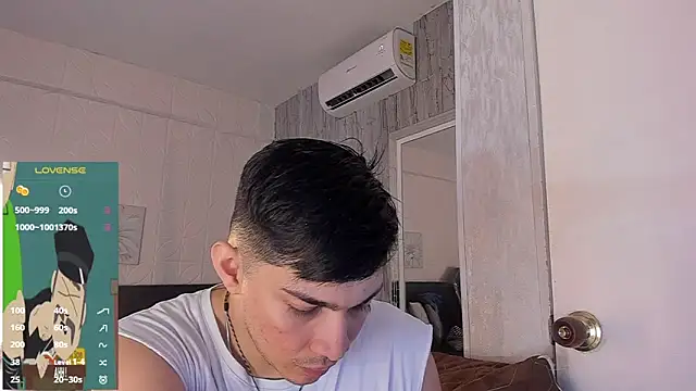 Snapshot of JUANDIAMONDS98 chatting on February 17, 2026, 1:41 pm JUANDIAMONDS98 online show from February 17, 2026, 1:41 pm