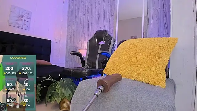 Snapshot of JUANDIAMONDS98 chatting on January 15, 2026, 1:47 pm JUANDIAMONDS98 online show from January 15, 2026, 1:47 pm