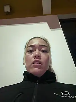 Danielavegax online show from March 27, 2026, 4:10 am