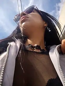 Astrid-- online show from February 9, 2026, 3:21 pm