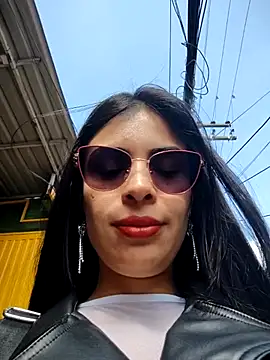 Snapshot of Astrid-- chatting on December 16, 2025, 2:54 pm Astrid-- online show from December 16, 2025, 2:54 pm