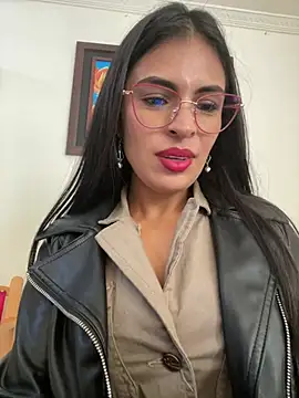 Snapshot of Astrid-- chatting on April 17, 2026, 3:04 pm Astrid-- online show from April 17, 2026, 3:04 pm