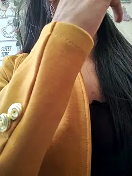 Snapshot of Astrid-- chatting on October 29, 2025, 7:57 pm Astrid-- online show from October 29, 2025, 7:57 pm