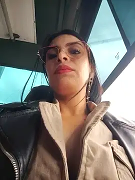 Snapshot of Astrid-- chatting on June 1, 2026, 3:11 pm Astrid-- online show from June 1, 2026, 3:11 pm