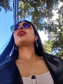 Snapshot of Astrid-- chatting on December 3, 2025, 3:11 pm Astrid-- online show from December 3, 2025, 3:11 pm