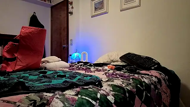 HandsumHungDaddy online show from March 17, 2026, 10:07 am