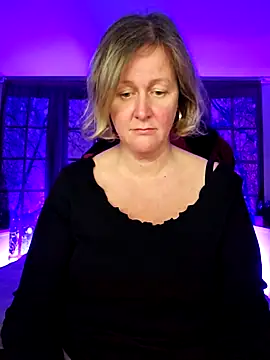 Snapshot of MarleneBloem chatting on February 13, 2025, 6:05 pm MarleneBloem online show from February 13, 2025, 6:05 pm