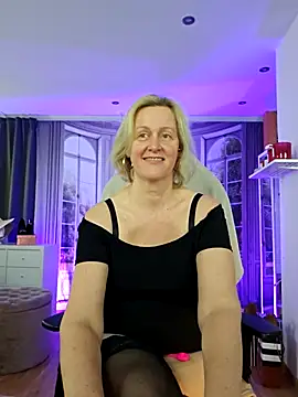 Snapshot of MarleneBloem chatting on April 25, 2026, 1:41 pm MarleneBloem online show from April 25, 2026, 1:41 pm