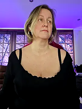 Snapshot of MarleneBloem chatting on February 23, 2025, 11:22 am MarleneBloem online show from February 23, 2025, 11:22 am