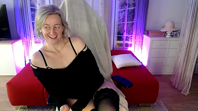 Snapshot of MarleneBloem chatting on November 29, 2025, 10:48 am MarleneBloem online show from November 29, 2025, 10:48 am