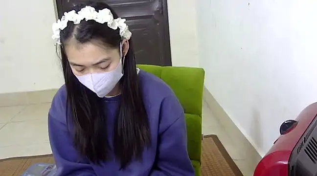 DA-EUN online show from March 11, 2025, 9:02 am