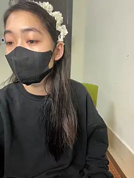 DA-EUN online show from March 2, 2025, 8:48 am