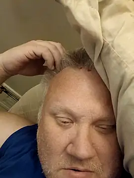 Snapshot of Jbirdb48 chatting on November 12, 2025, 3:43 am Jbirdb48 online show from November 12, 2025, 3:43 am