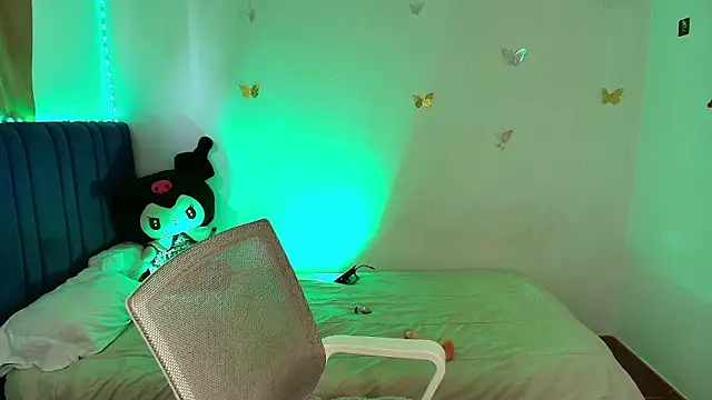 9 Fernanda 9 online show from April 25, 2026, 5:21 pm