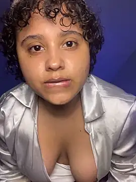 Snapshot of lou_cute chatting on March 17, 2026, 4:04 am lou cute online show from March 17, 2026, 4:04 am