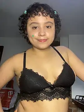 Snapshot of lou_cute chatting on May 12, 2026, 2:41 am lou cute online show from May 12, 2026, 2:41 am