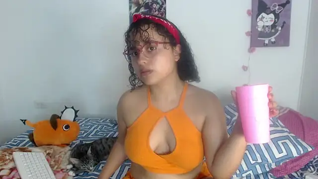 lou cute online show from March 19, 2025, 2:59 am