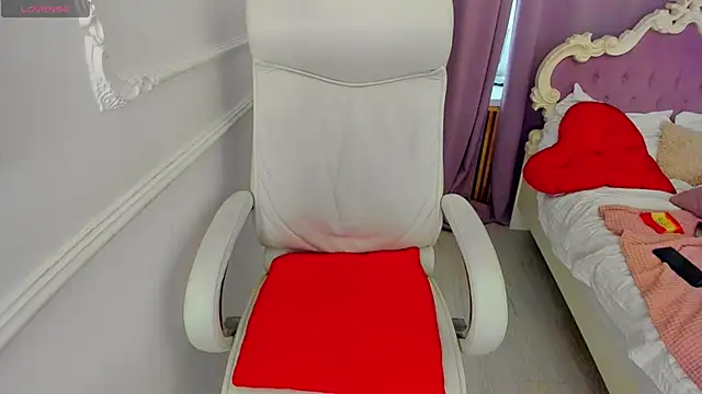 Lily Marlin online show from April 10, 2026, 3:41 pm