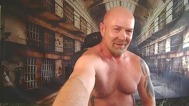 Snapshot of ManlyPrisonGuy chatting on May 19, 2026, 2:24 pm ManlyPrisonGuy online show from May 19, 2026, 2:24 pm