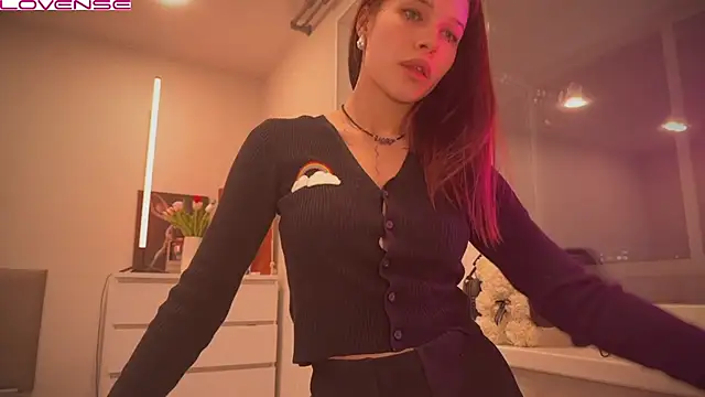 Snapshot of YourOblivion chatting on February 16, 2025, 5:26 pm YourOblivion online show from February 16, 2025, 5:26 pm