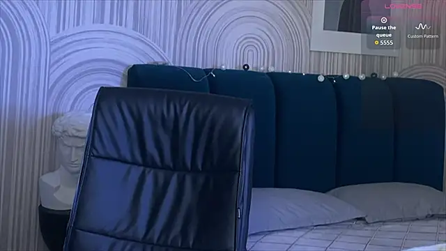 viviann evans online show from November 12, 2025, 1:10 am