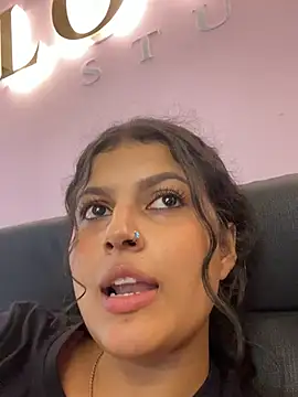 Snapshot of KristinWall chatting on February 6, 2025, 6:24 pm KristinWall online show from February 6, 2025, 6:24 pm