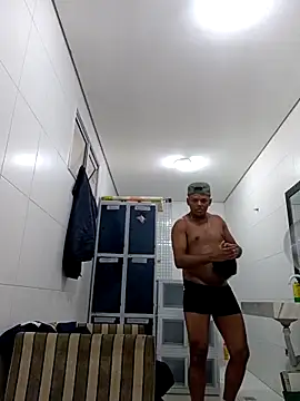 Snapshot of Mailsonp chatting on February 6, 2026, 4:47 pm Mailsonp online show from February 6, 2026, 4:47 pm