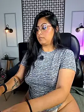 Amber gold  online show from May 22, 2026, 2:42 am
