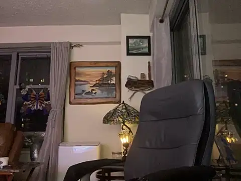 Snapshot of ThickDick_Daddy chatting on October 25, 2025, 6:34 am ThickDick Daddy online show from October 25, 2025, 6:34 am