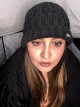 Snapshot of Novababy18 chatting on January 18, 2026, 9:40 pm Novababy18 online show from January 18, 2026, 9:40 pm