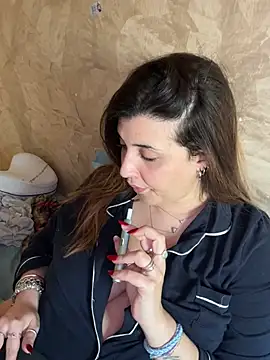 Snapshot of Novababy18 chatting on February 5, 2025, 1:11 pm Novababy18 online show from February 5, 2025, 1:11 pm