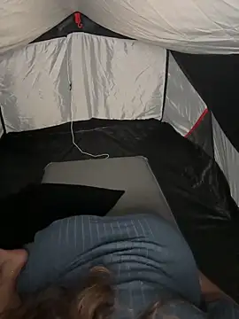 Snapshot of Novababy18 chatting on February 5, 2026, 10:27 pm Novababy18 online show from February 5, 2026, 10:27 pm