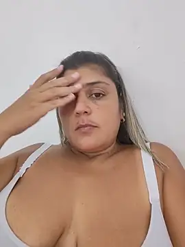 Snapshot of AlyDenalioficial chatting on May 29, 2026, 11:22 pm AlyDenalioficial online show from May 29, 2026, 11:22 pm