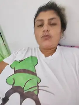 Snapshot of AlyDenalioficial chatting on May 28, 2026, 5:30 pm AlyDenalioficial online show from May 28, 2026, 5:30 pm