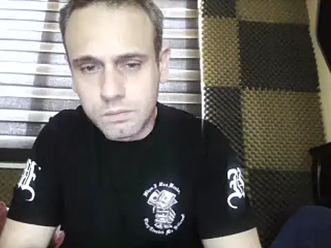Snapshot of Arabeyes chatting on April 14, 2026, 9:14 am Arabeyes online show from April 14, 2026, 9:14 am