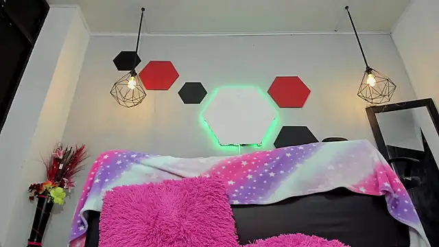 Snapshot of martinaclark chatting on September 27, 2025, 4:18 am martinaclark online show from September 27, 2025, 4:18 am