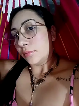 Snapshot of my-kitty chatting on October 28, 2025, 11:47 pm my-kitty online show from October 28, 2025, 11:47 pm