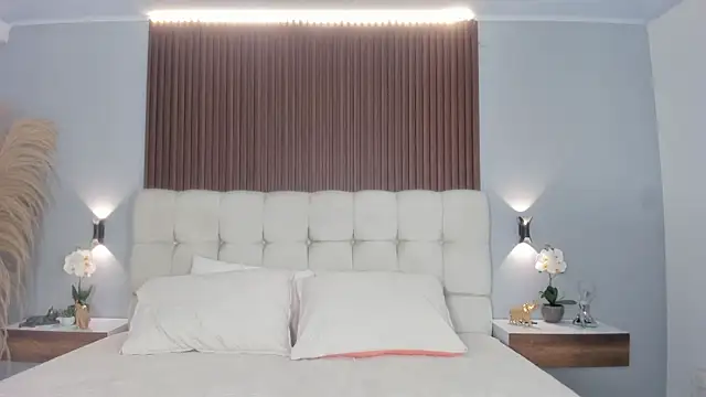 sofi potter  online show from April 9, 2026, 11:11 pm