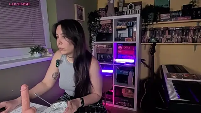 Snapshot of LelianaHazel chatting on February 3, 2026, 4:45 pm LelianaHazel online show from February 3, 2026, 4:45 pm