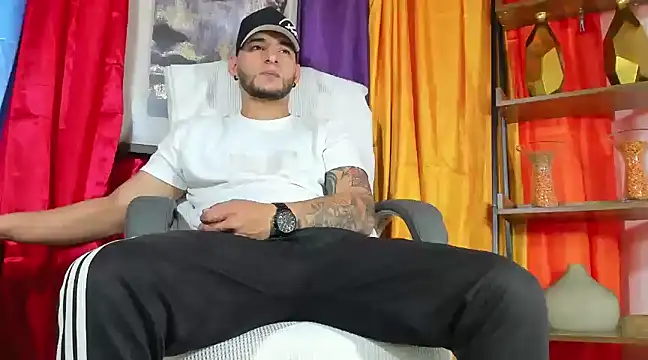 Snapshot of iandygrasso chatting on February 19, 2025, 11:06 am iandygrasso online show from February 19, 2025, 11:06 am