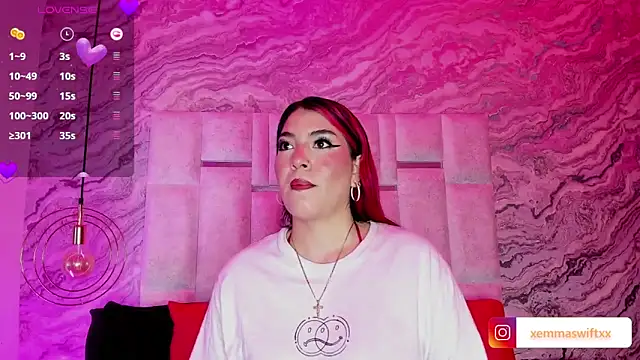 Snapshot of EmmaSwift_ chatting on March 12, 2025, 1:47 am EmmaSwift online show from March 12, 2025, 1:47 am