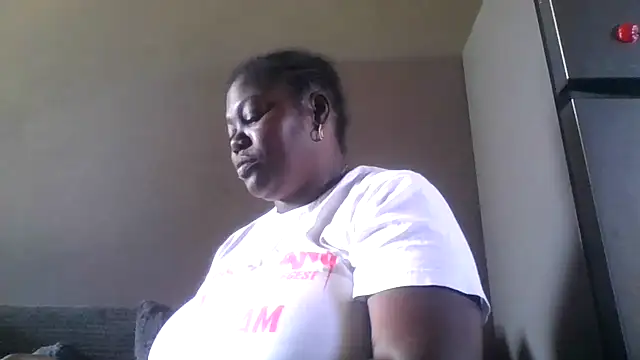 Snapshot of XgeileKutje chatting on May 17, 2026, 1:00 pm XgeileKutje online show from May 17, 2026, 1:00 pm