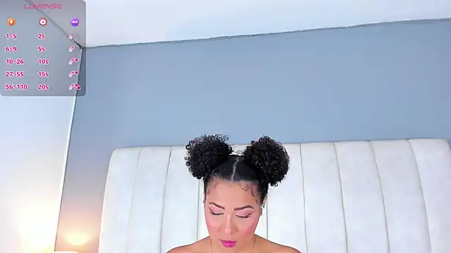 Ashleyy23x online show from November 22, 2025, 7:13 pm