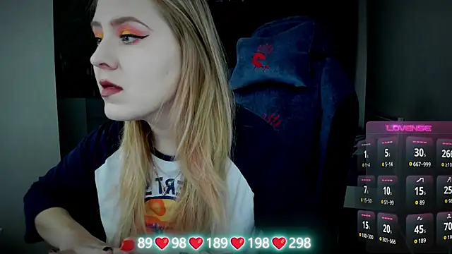 Snapshot of Olivia_Munk chatting on September 30, 2025, 4:40 am Olivia Munk online show from September 30, 2025, 4:40 am