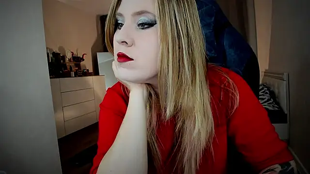 Snapshot of Olivia_Munk chatting on September 10, 2025, 4:44 am Olivia Munk online show from September 10, 2025, 4:44 am