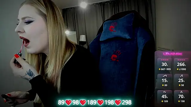 Snapshot of Olivia_Munk chatting on October 7, 2025, 5:08 am Olivia Munk online show from October 7, 2025, 5:08 am