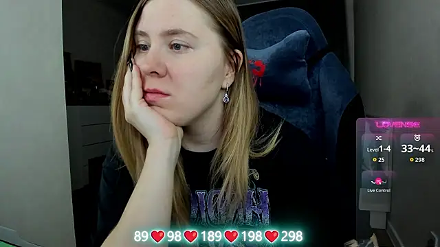 Snapshot of Olivia_Munk chatting on February 5, 2026, 3:46 am Olivia Munk online show from February 5, 2026, 3:46 am