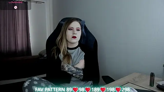 Snapshot of Olivia_Munk chatting on March 13, 2025, 7:31 am Olivia Munk online show from March 13, 2025, 7:31 am