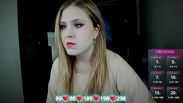 Snapshot of Olivia_Munk chatting on September 26, 2025, 4:30 am Olivia Munk online show from September 26, 2025, 4:30 am